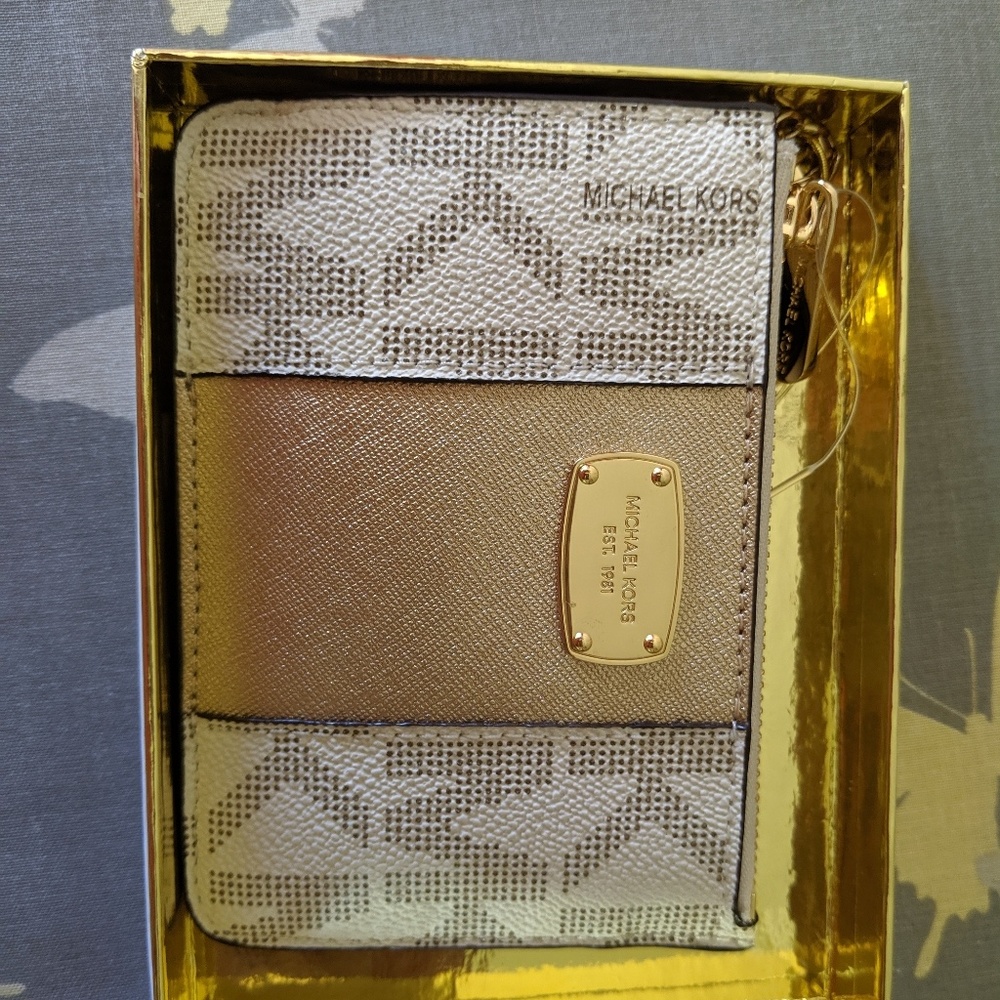 Michael Kors mini wallet